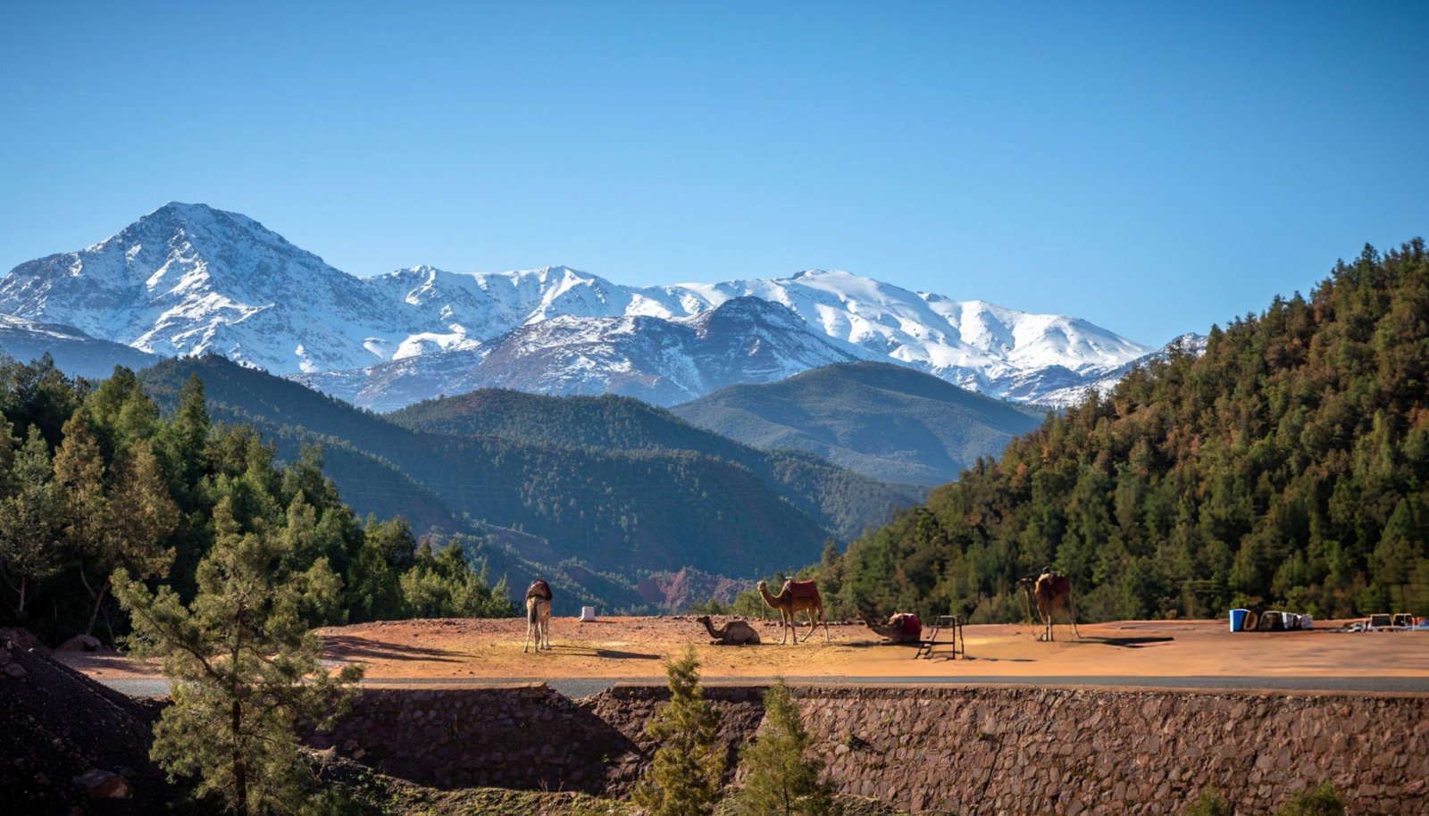 Luxury Morocco private tour through the Atlas Mountains and Sahara Desert