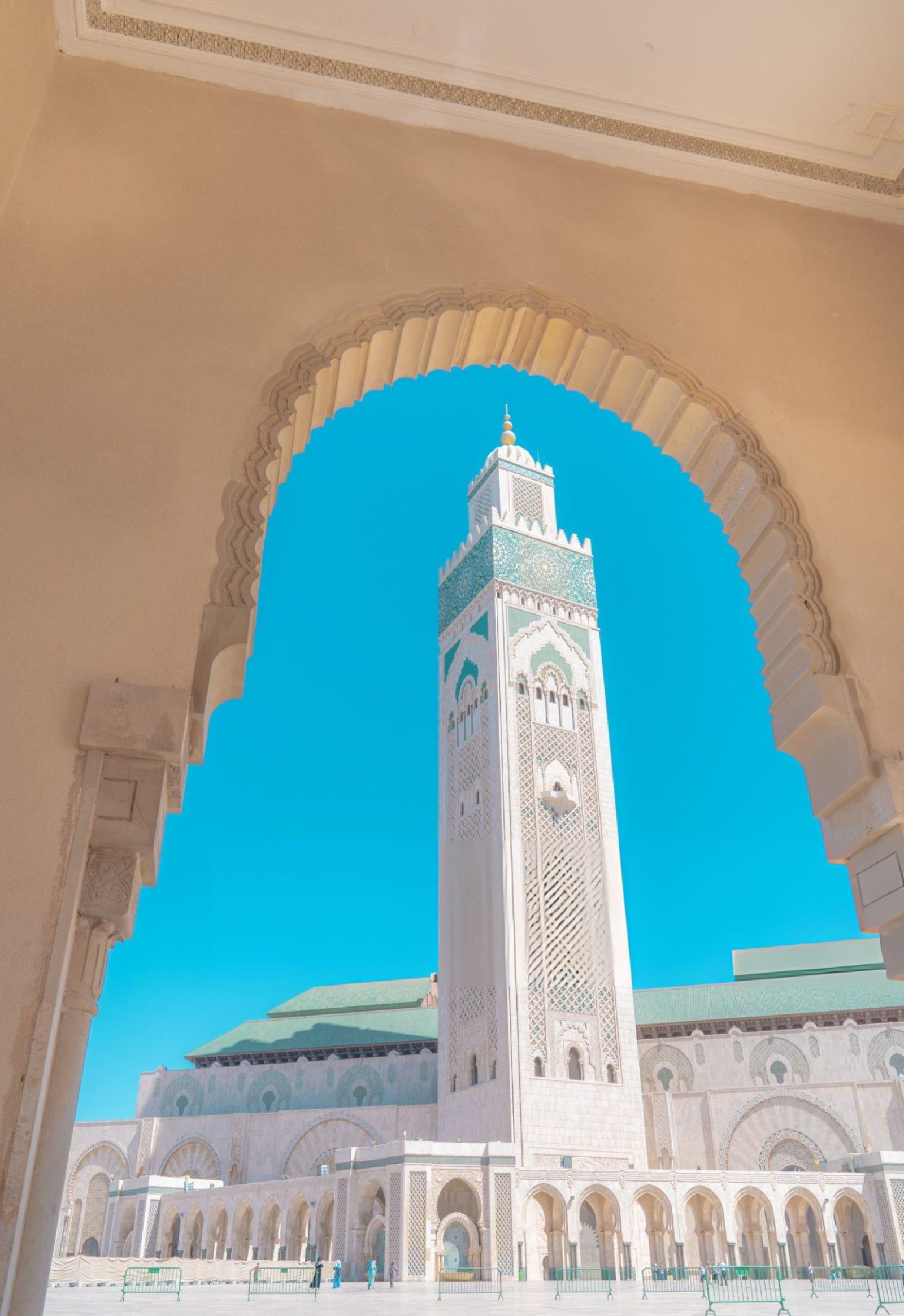 14 Day Luxury Morocco Tour with private driver and Sahara desert